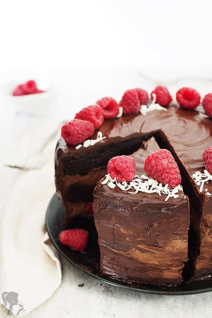 Čokoládová torta s malinami